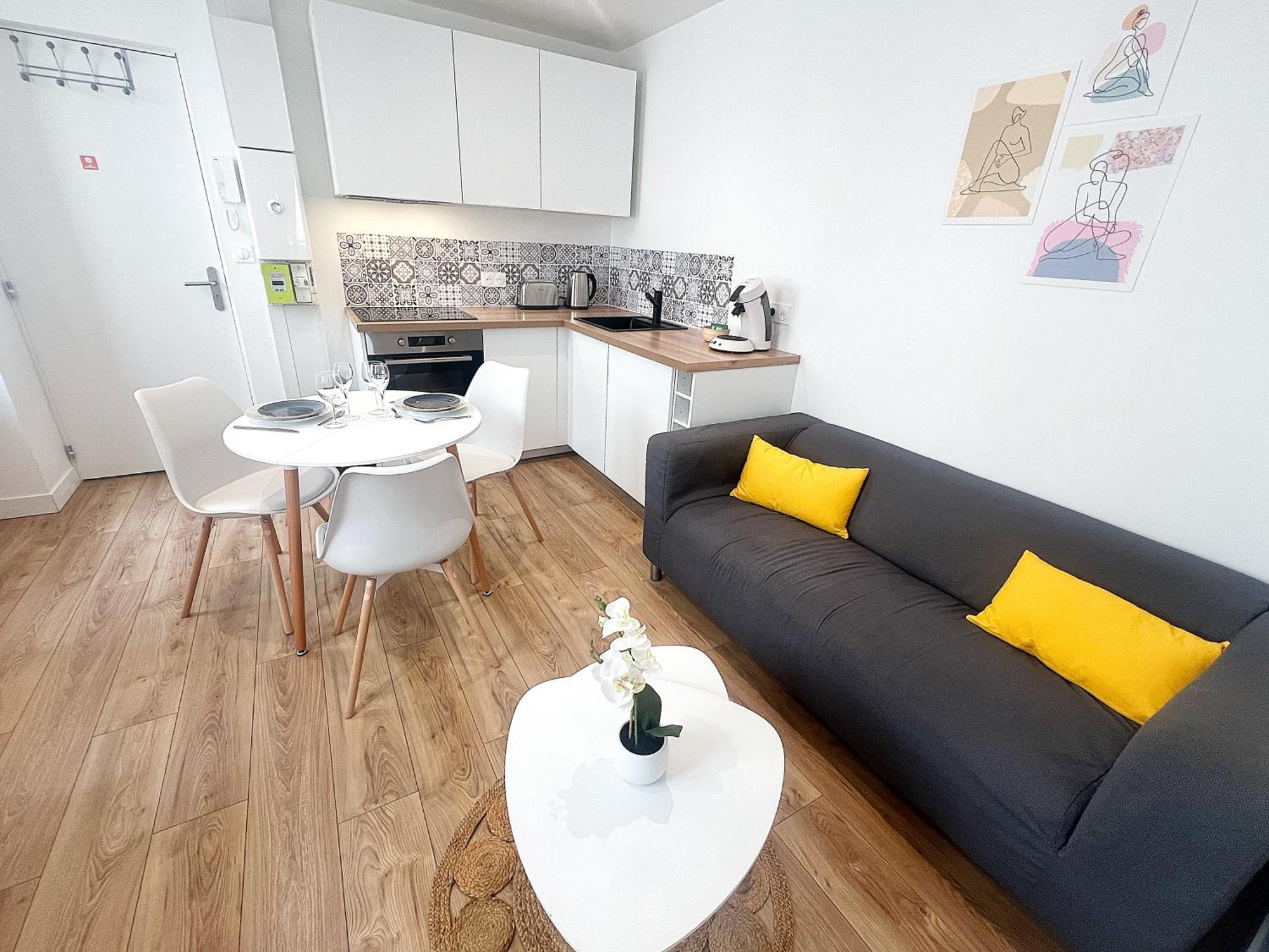 Le Petit Barbusse, Proche Centre Avec Netflix Apartment Реймс Екстериор снимка